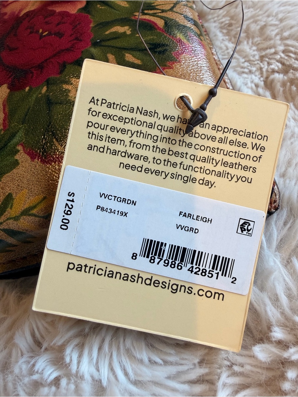 NWT Patricia Nash Gold & Floral Leather Phone Crossbody - Picture 2 of 5
